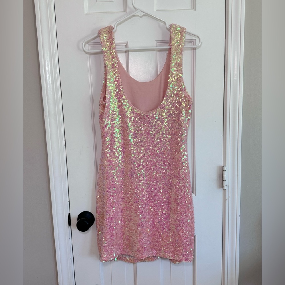 Dainty Hooligan NWT Pink Iridescent Sequin Stretch Dress Size Large - Picture 10 of 10